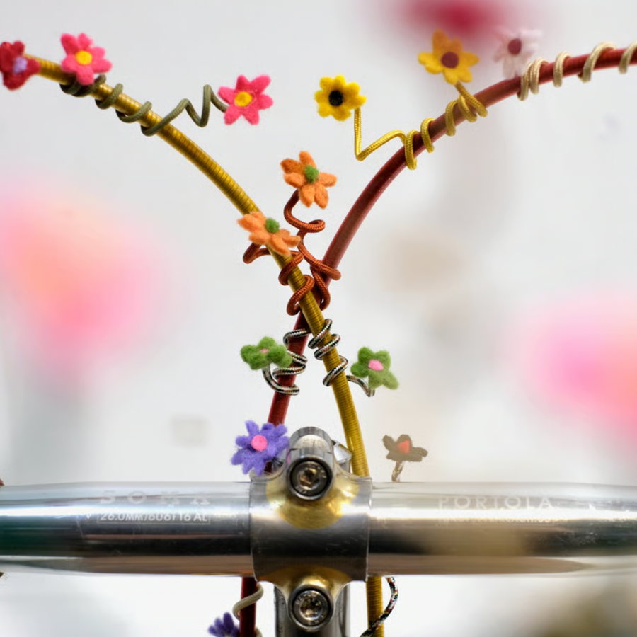 GHOOOST Twist Flower — Random Colour